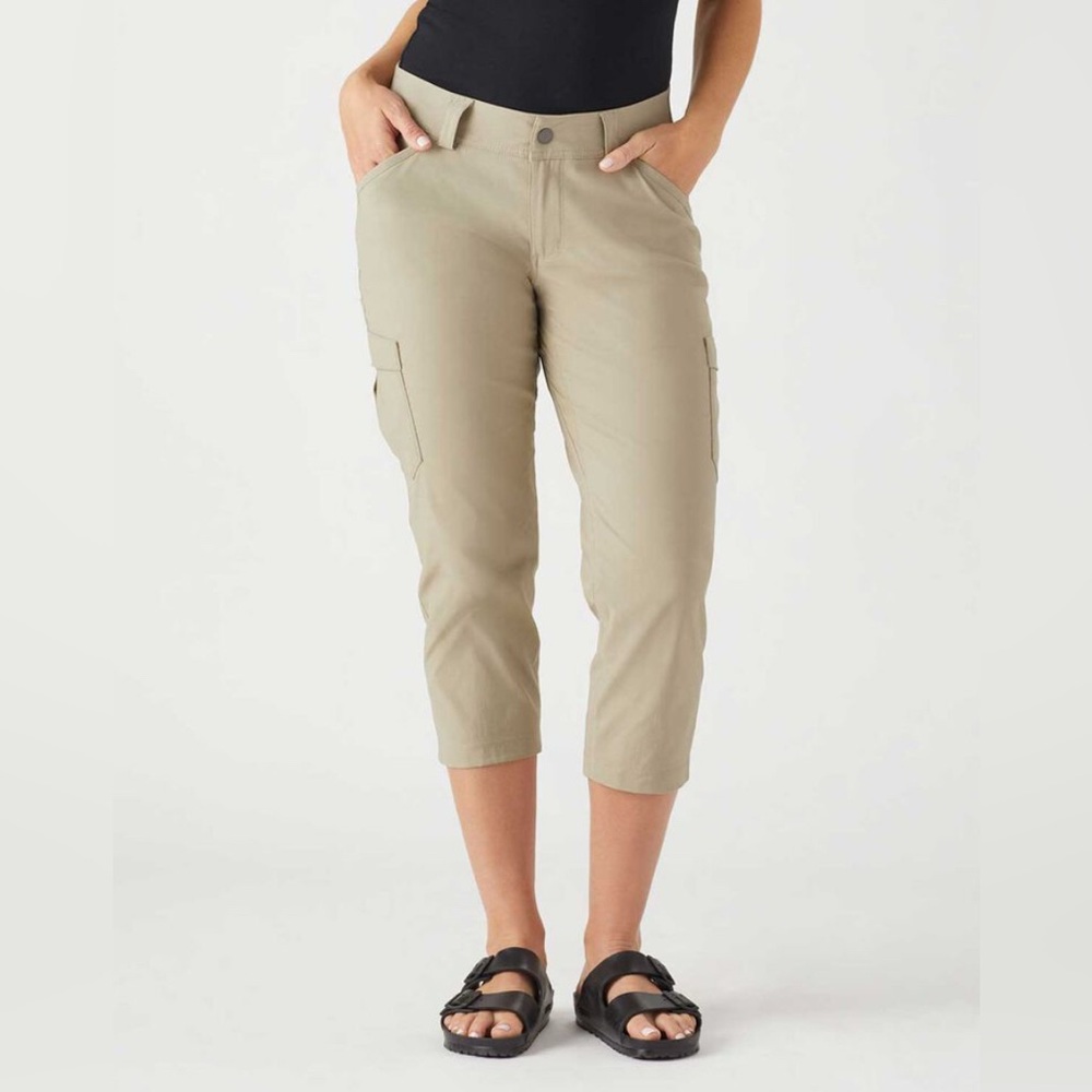 NWT Women’s Duluth Trading Dry on the Fly Midrise Capris Size 16 - Khaki